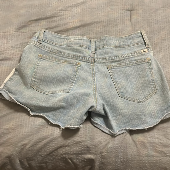 Juniors American Flag shorts by LEI. Perfect for the 4th! - Picture 3 of 3